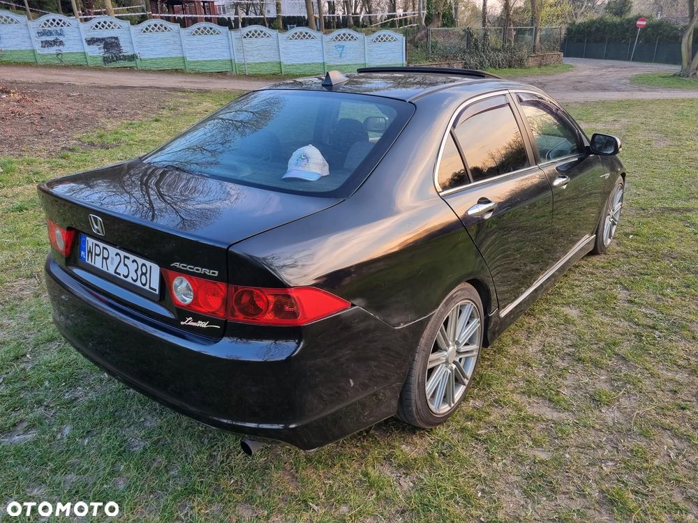 Honda Accord 2.0 i Executive - 9