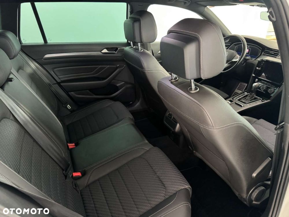 Volkswagen Passat - 23