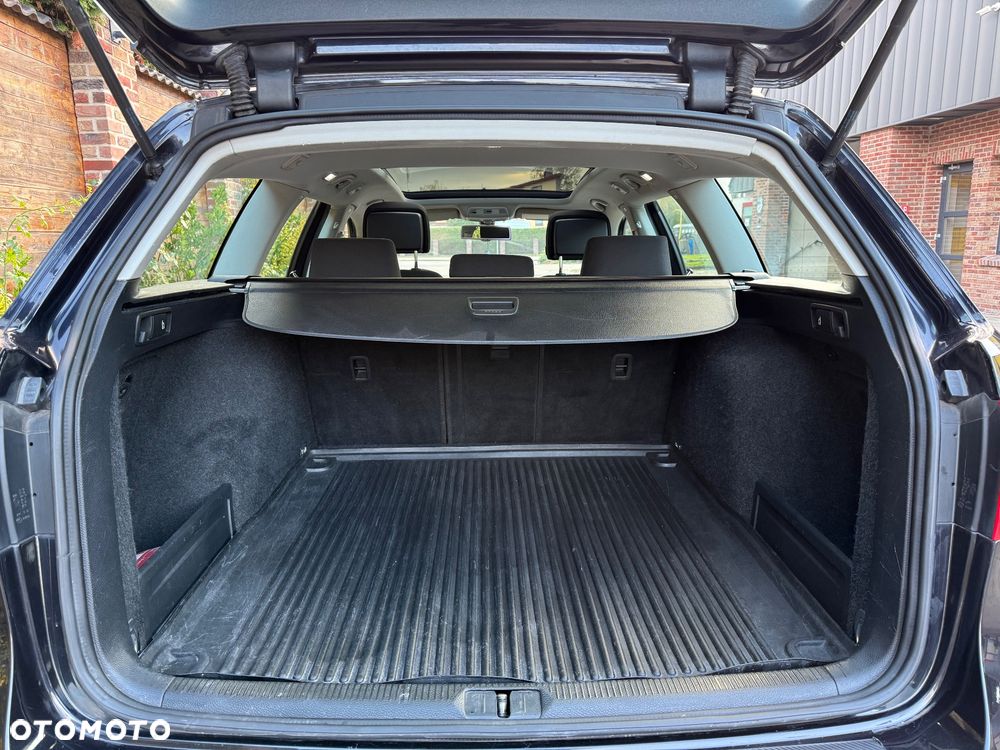 Volkswagen Passat 2.0 TDI DPF DSG Comfortline - 26