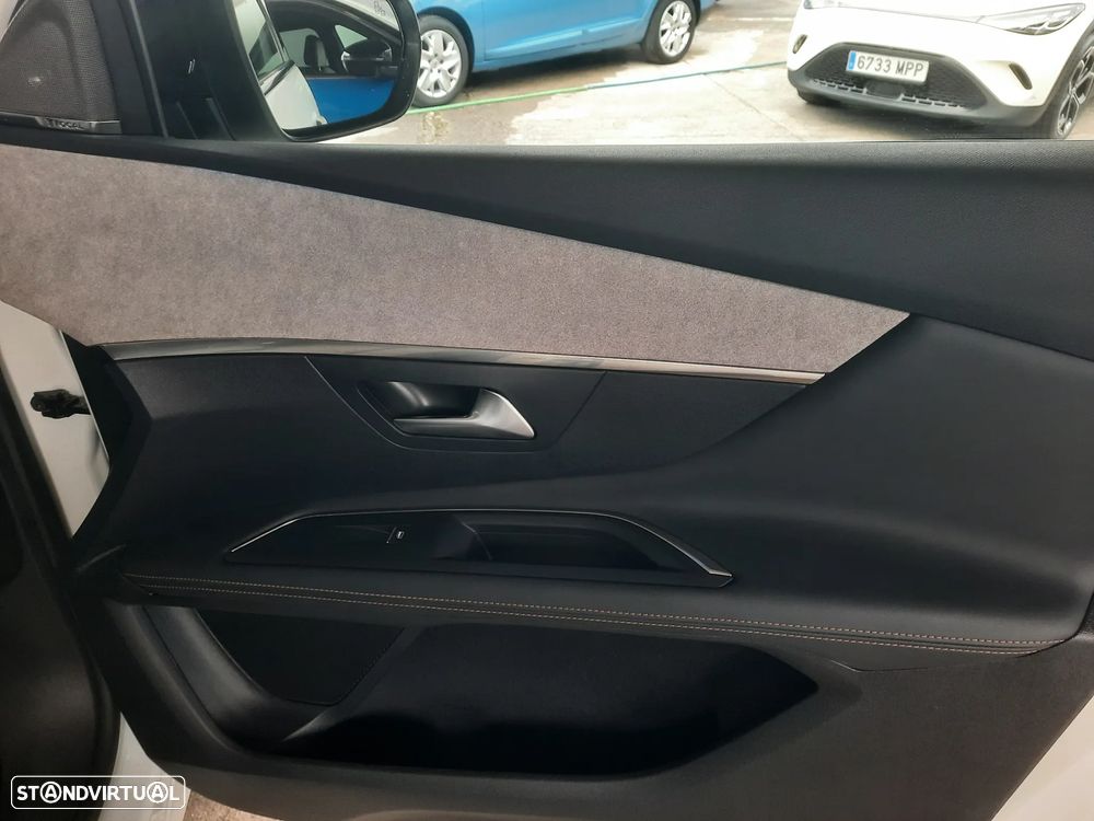 Peugeot 3008 1.6 Hybrid4 GT Line e-EAT8 - 47