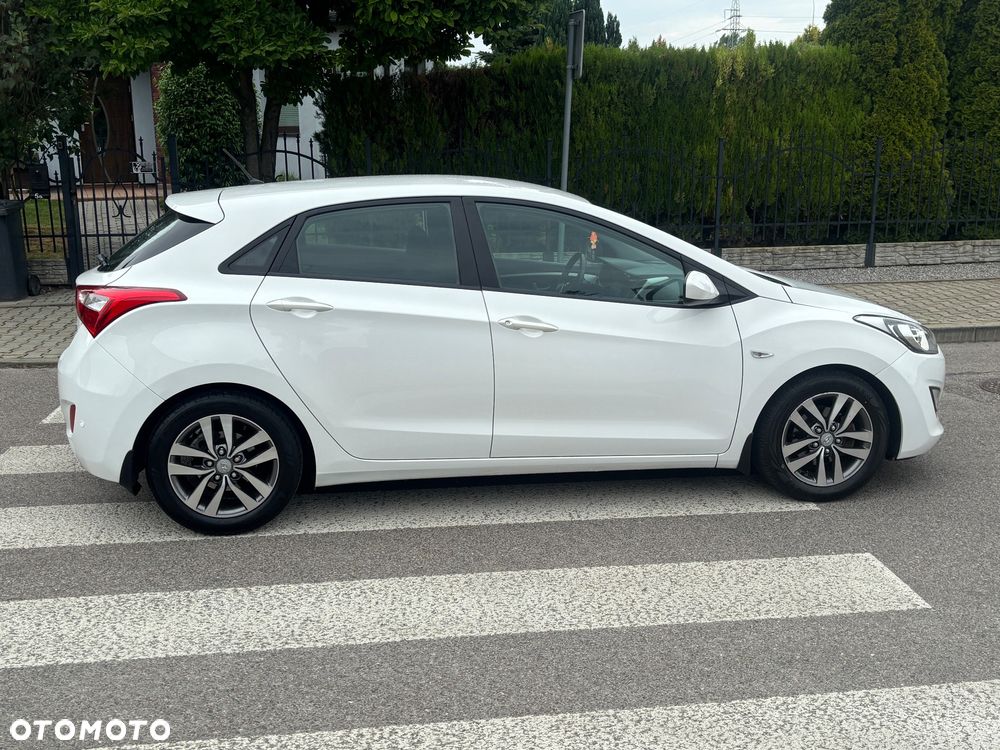 Hyundai i30 1.4 Comfort - 17