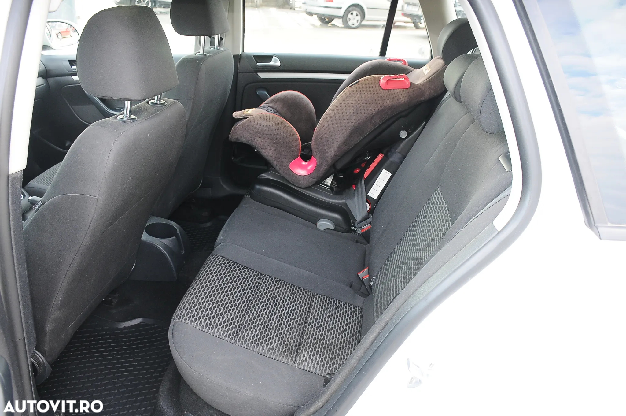 Volkswagen Golf 1.6 TDI DPF BMT Trendline - 8