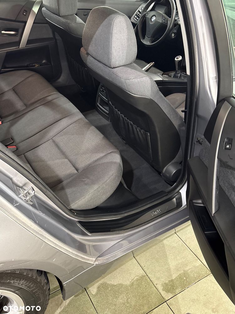 BMW Seria 5 520i - 13