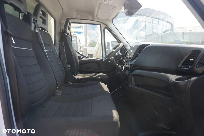 Iveco 35C16 izoterma kontener skrzynia wywrotka HDS - 8