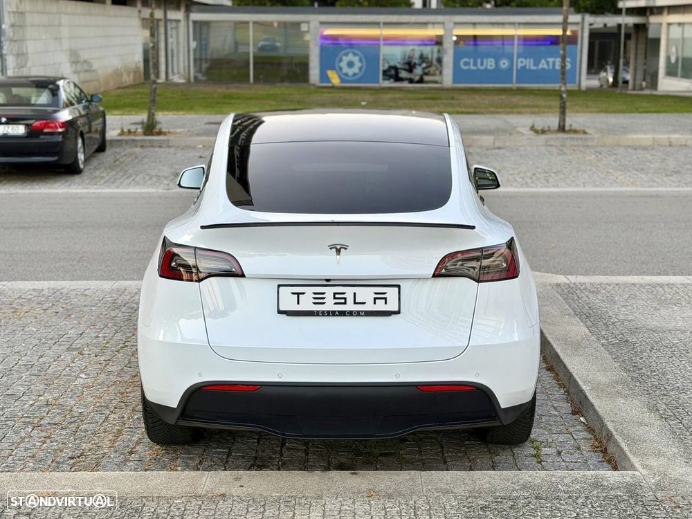 Tesla Model Y Long Range Dual Motor AWD - 4