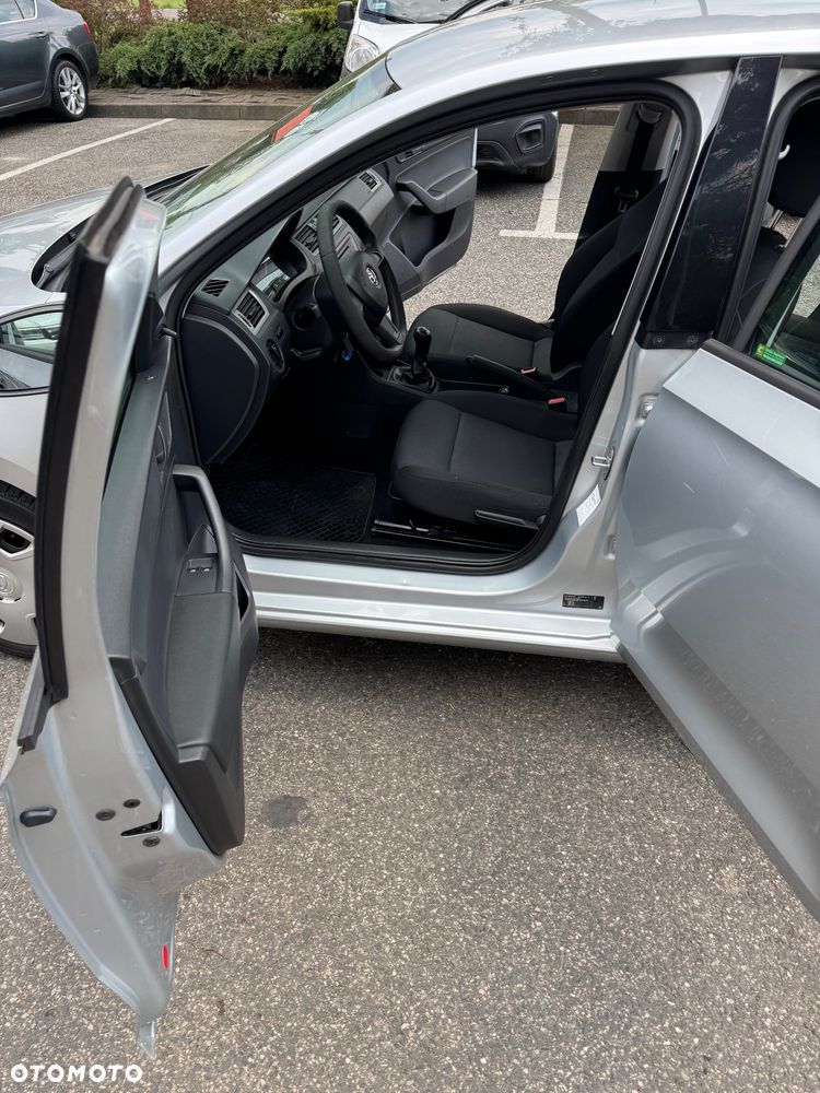 Skoda RAPID 1.6 TDI DPF Edition - 10