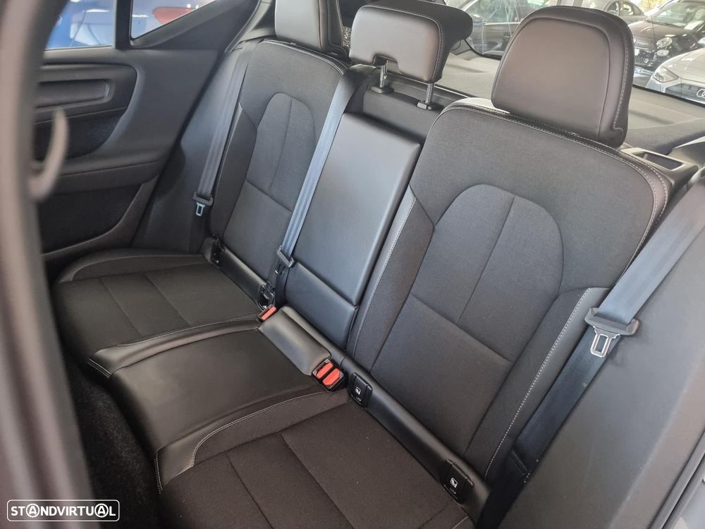 Volvo XC 40 2.0 D3 Momentum Plus Geartronic - 17