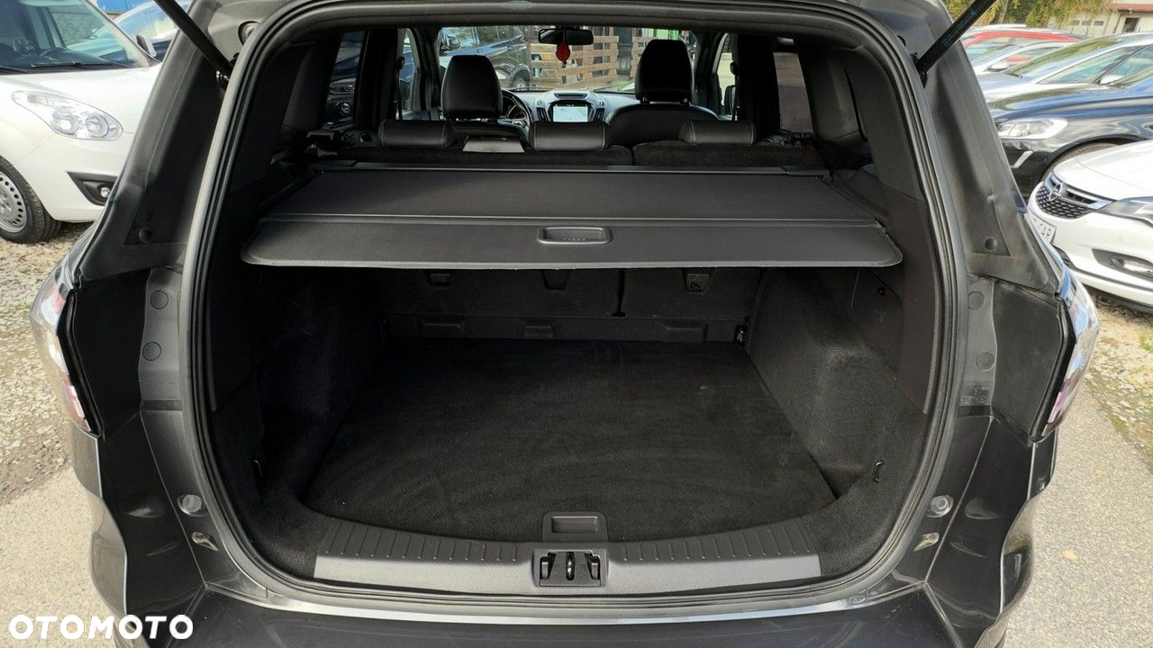 Ford Kuga - 32