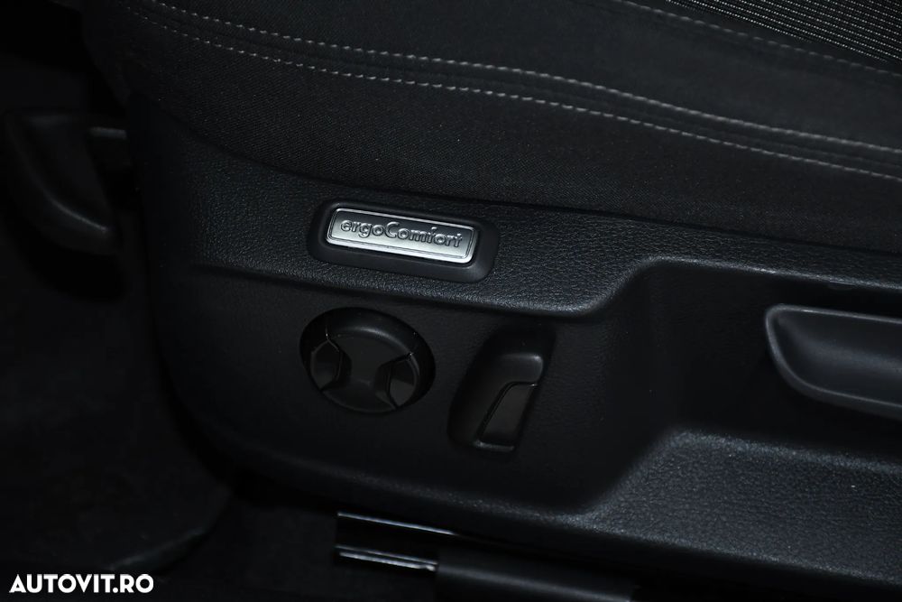 Volkswagen Passat - 17