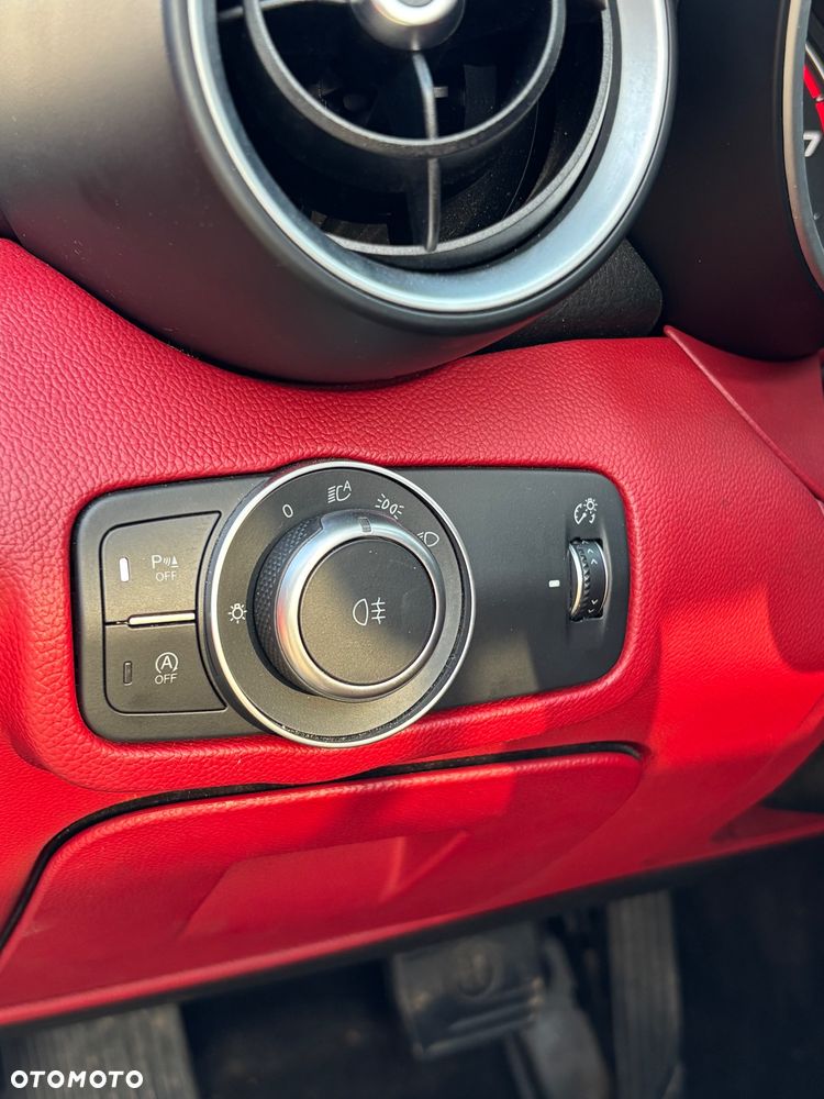 Alfa Romeo Giulia 2.0 Turbo 16V AT8 Veloce - 20