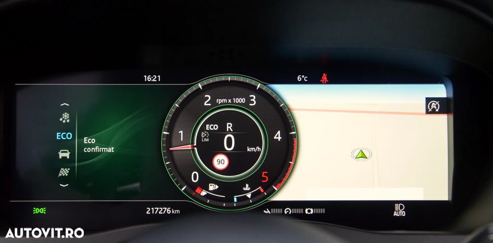 Jaguar XE 2.0 AWD R-Sport - 26