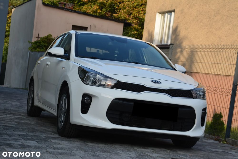 Kia Rio 1.2 L - 22