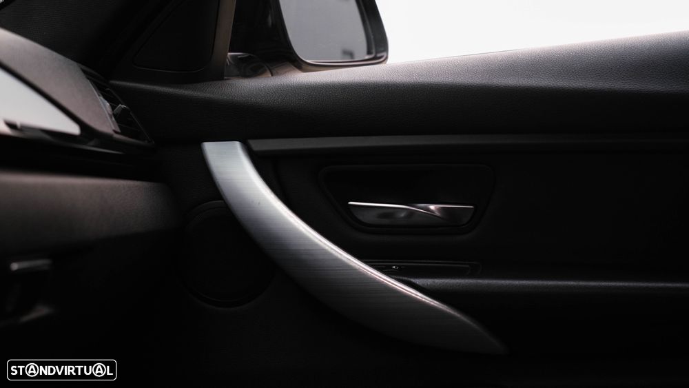 BMW 320 d Auto Pack M - 19