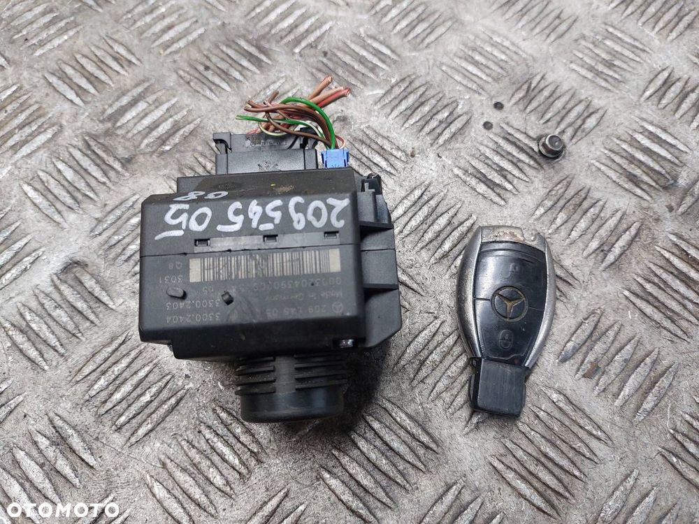 STACYJKA Z KLUCZYKIEM MERCEDES W203 C KLASA 2095450508 - 1
