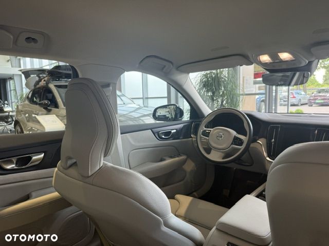 Volvo V60 B4 B Plus Bright - 25