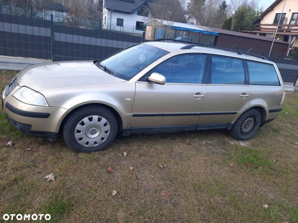 Volkswagen Passat 1.9 TDI Comfortline - 4