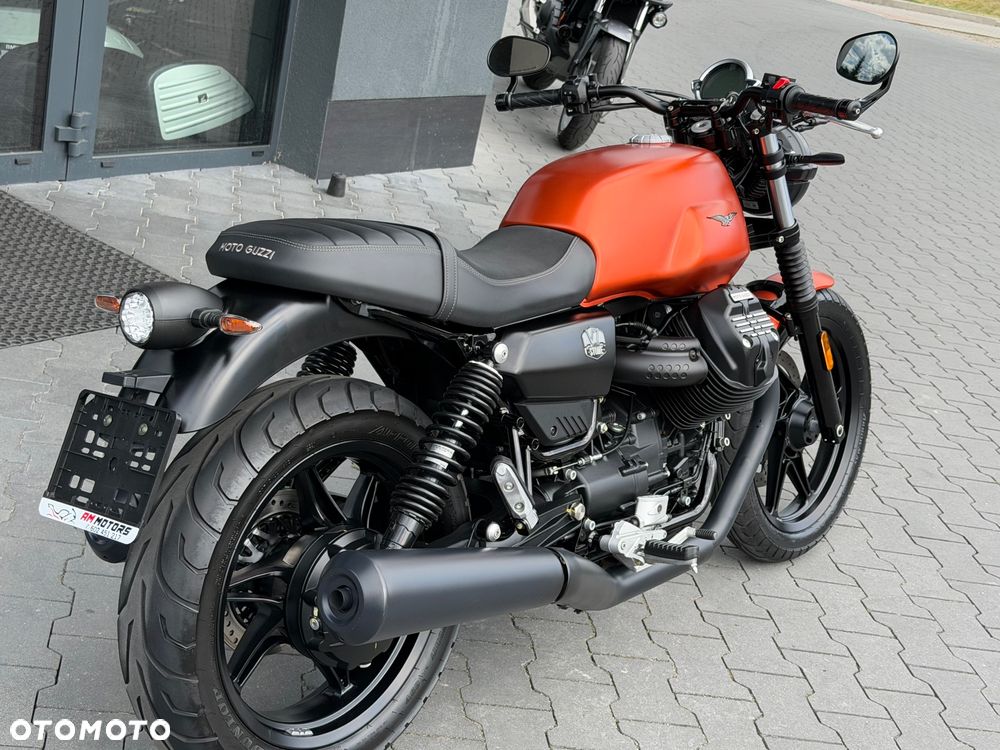 Moto Guzzi V7 - 6