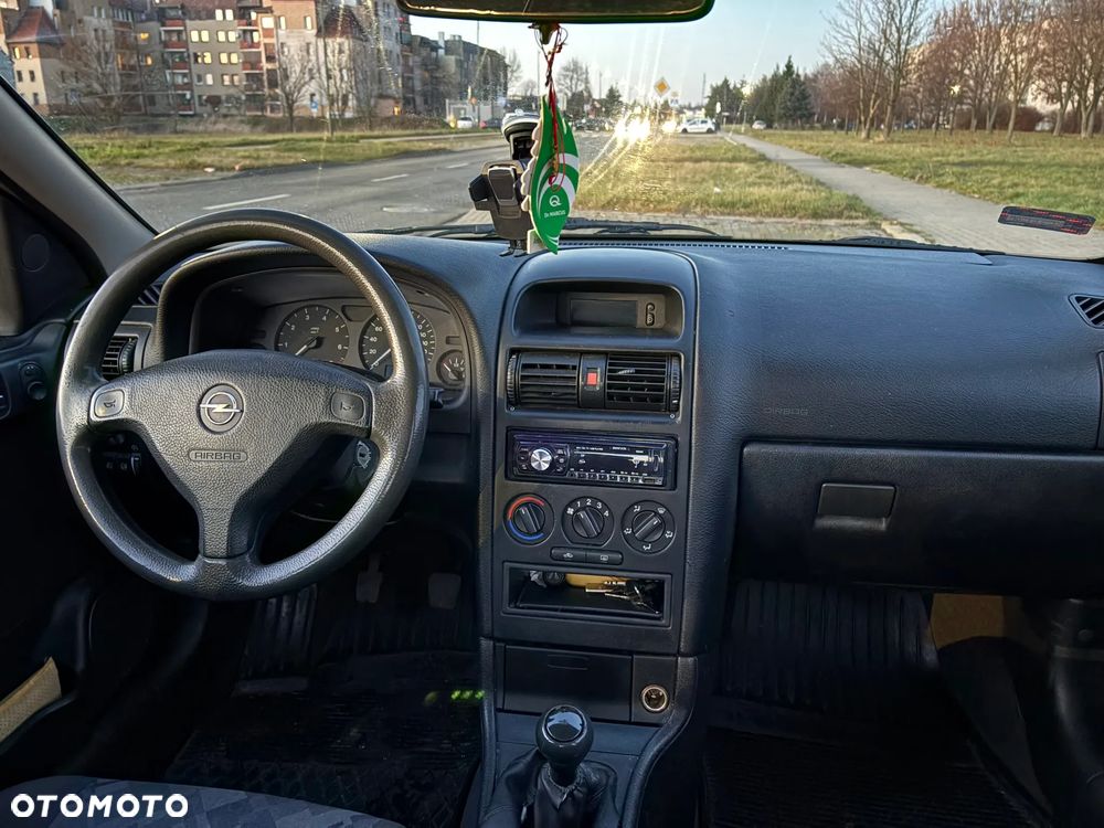 Opel Astra 1.4 16v GL - 11