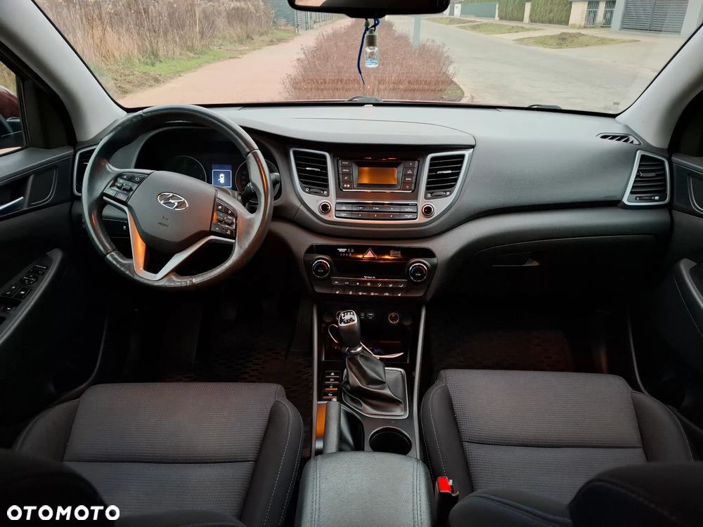 Hyundai Tucson 1.7 CRDI BlueDrive Comfort 2WD - 10