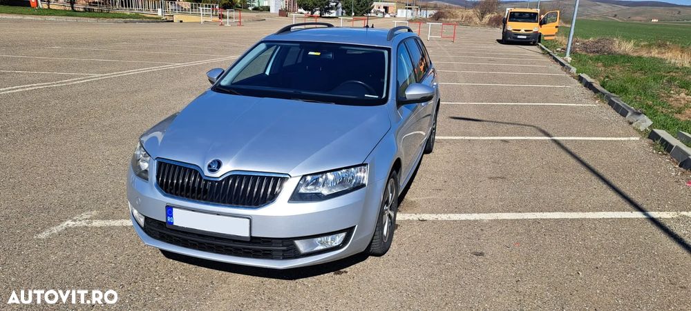 Skoda Octavia 1.6 TDI GREENLINE - 1