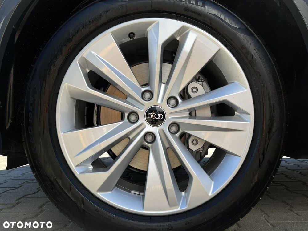 Audi Q6 e-tron - 11