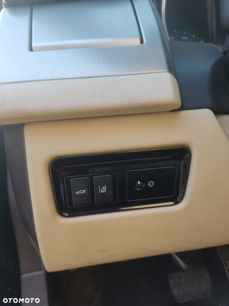 Jaguar XF E-Performance Prestige - 27