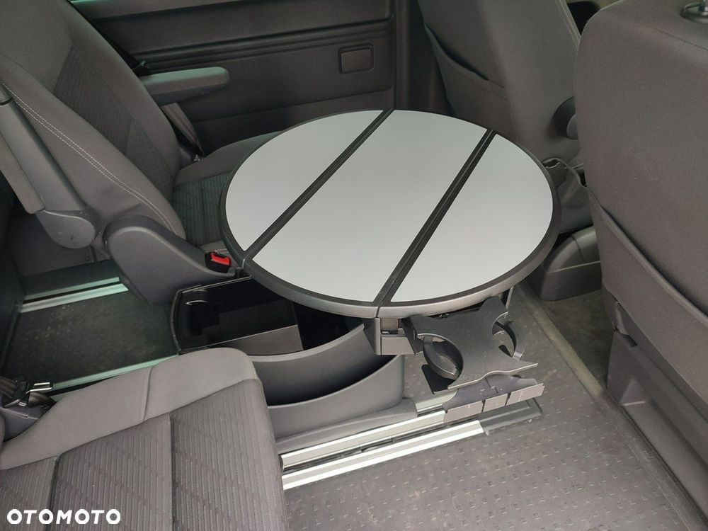 Volkswagen Multivan - 27