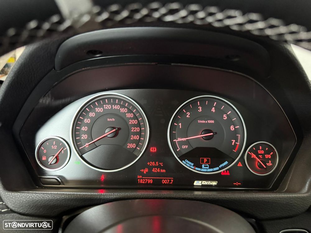 BMW 330 e iPerformance Pack M - 18