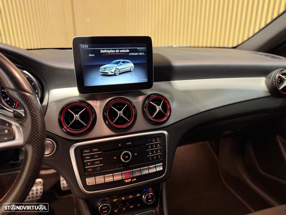 Mercedes-Benz CLA 45 AMG Shooting Brake 4-Matic - 14