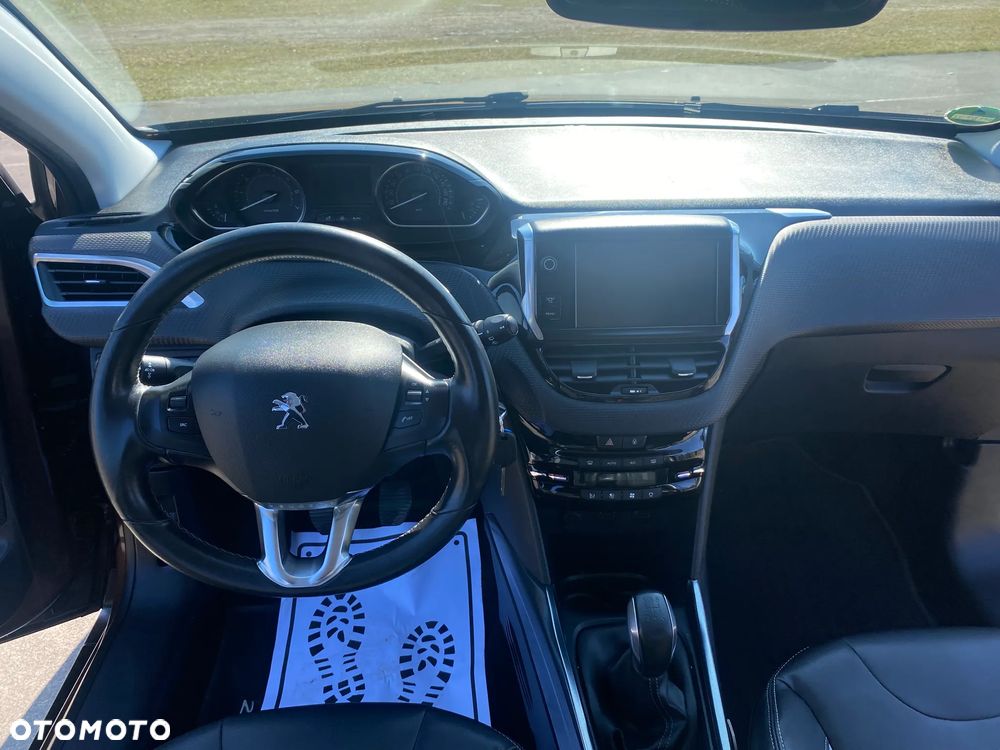 Peugeot 2008 120 VTI Allure - 17