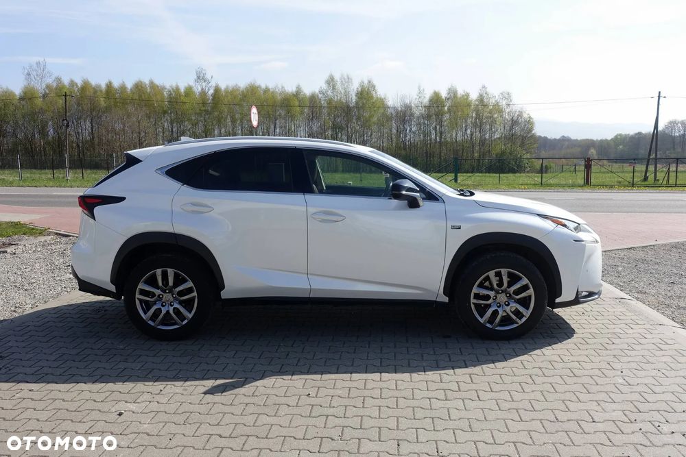 Lexus NX 300h Executive-Line - 4