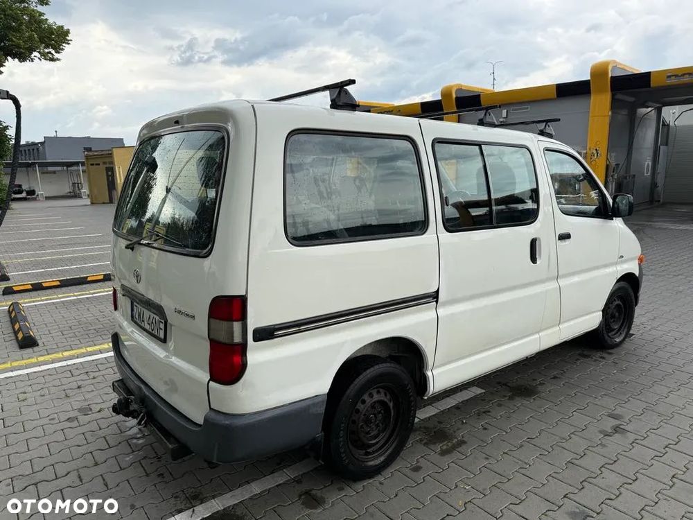 Toyota Hiace D-4D - 4
