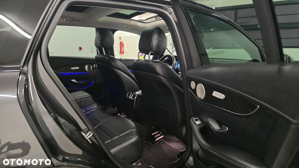 Mercedes-Benz GLC 300 de 4Matic 9G-TRONIC AMG Line Plus - 6