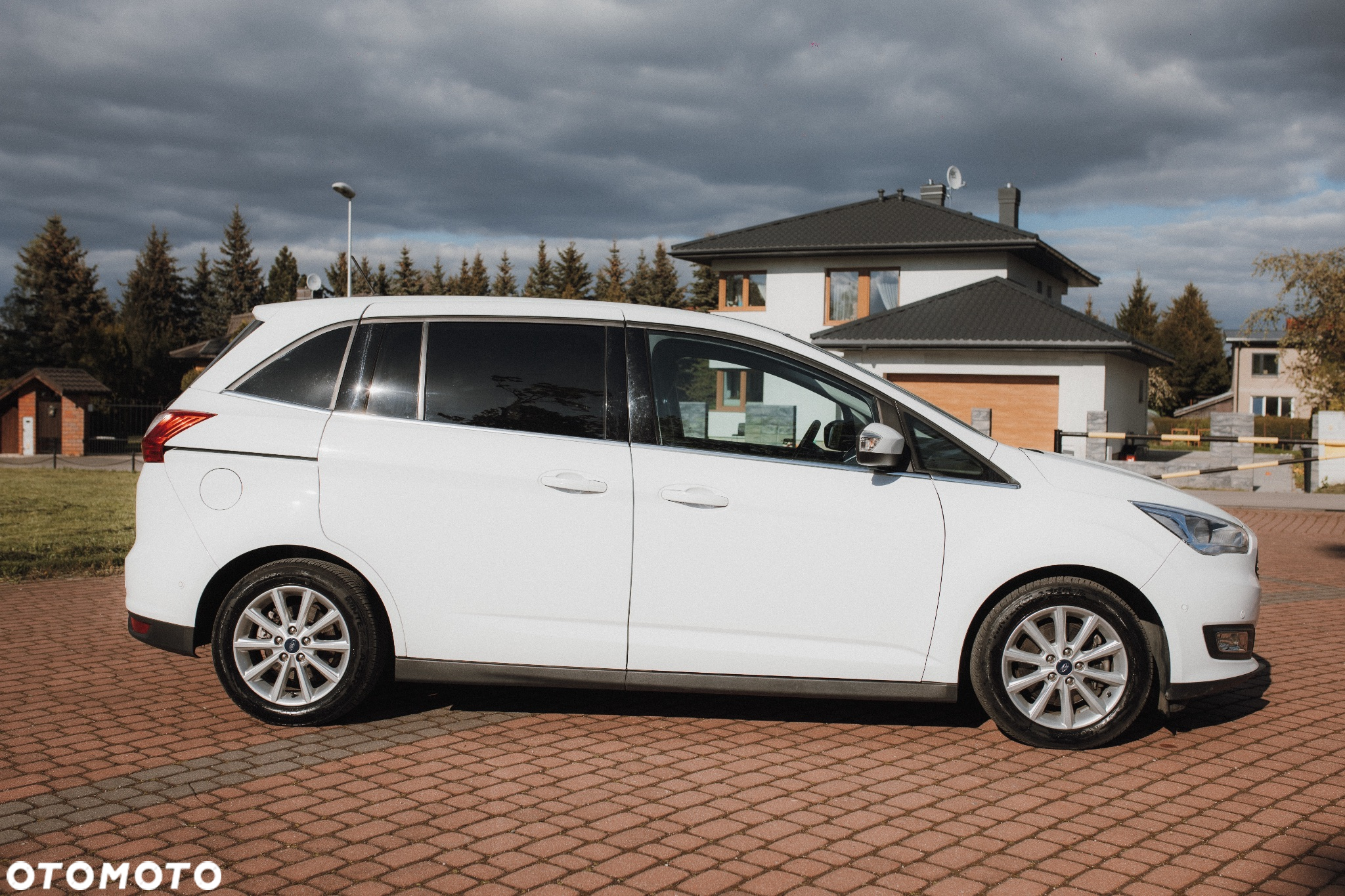 Ford Grand C-MAX - 2