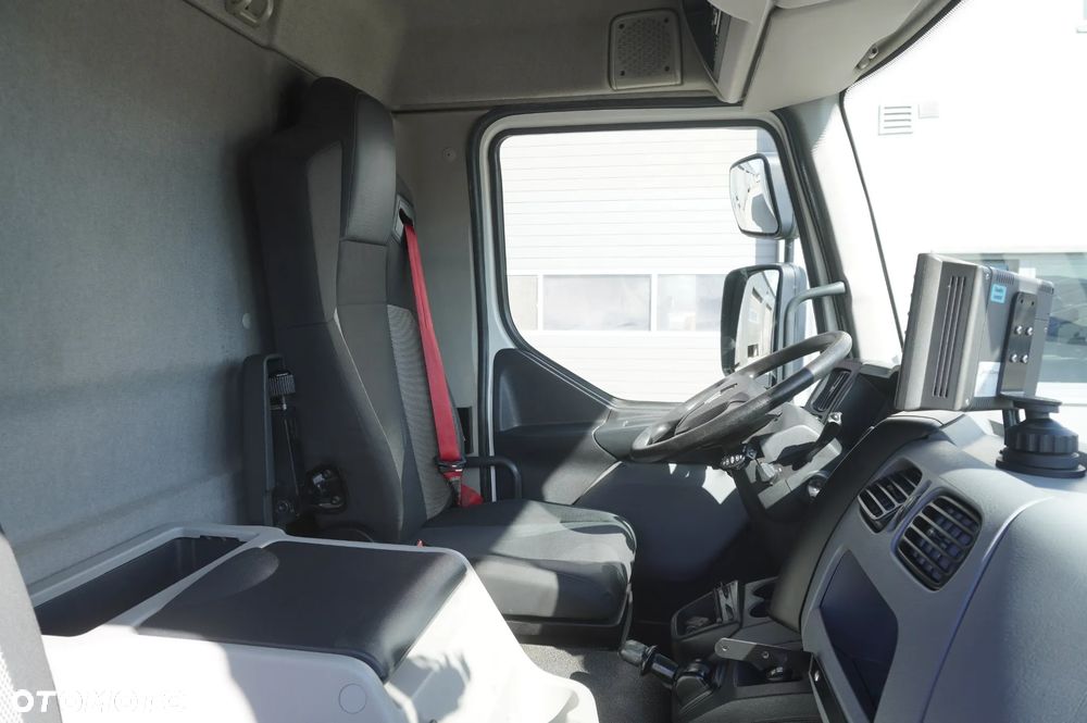 Renault D12.240 / Lamberet / Winda Dhollandia 1500 kg / 130 tys.km !!_226313 - 23