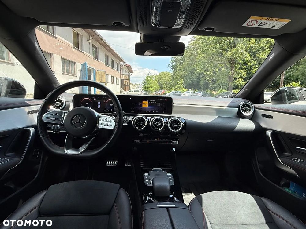 Mercedes-Benz CLA 200 AMG Line 7G-DCT - 11