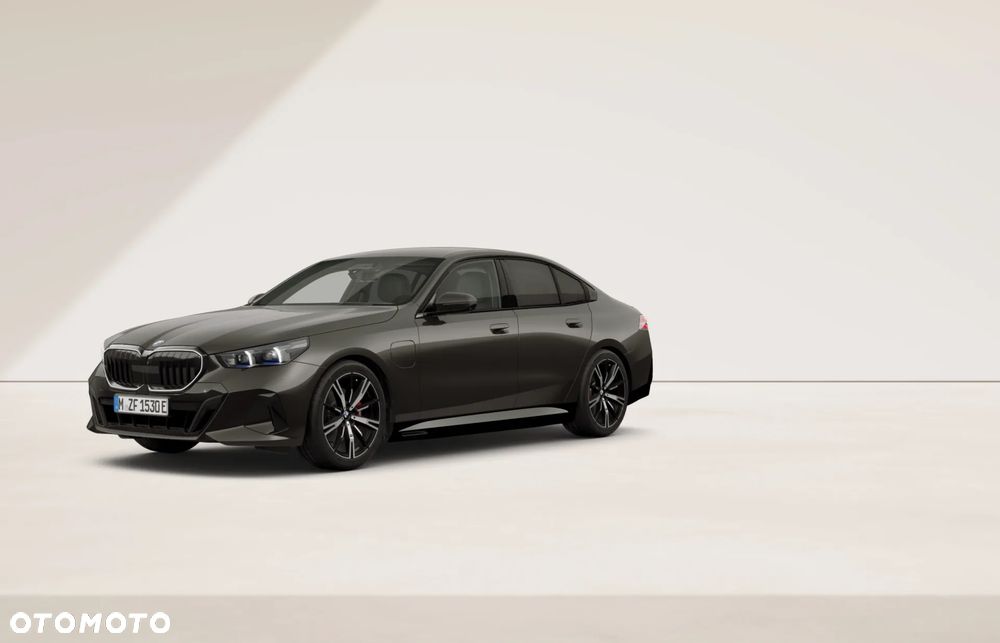 BMW Seria 5 530e xDrive PHEV - 4