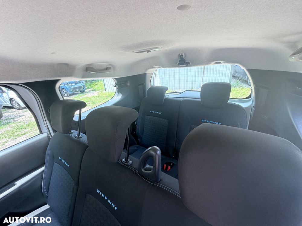 Dacia Lodgy TCe 115 Stepway - 13