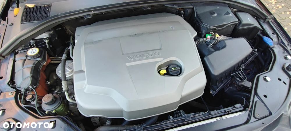 Volvo V70 2.0D Momentum - 24