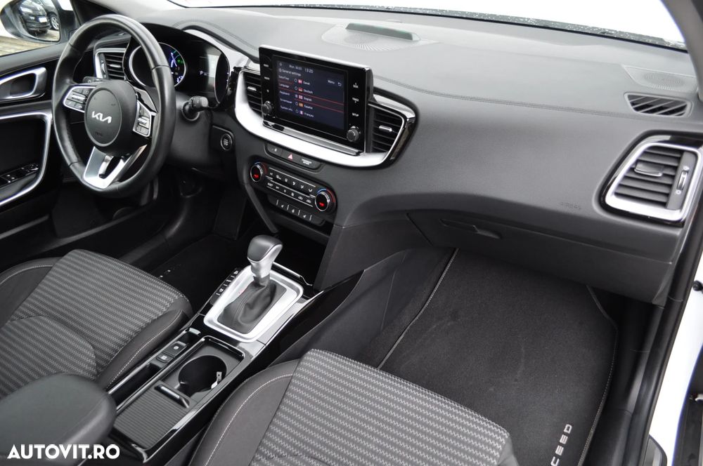 Kia XCeed 1.6 GDI 6DCT PHEV Vision - 22
