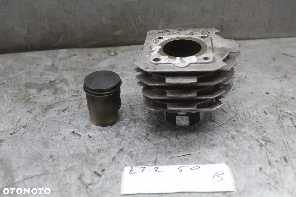 Piaggio Vespa ET2 ET 2 50 cylinder tłok - 1