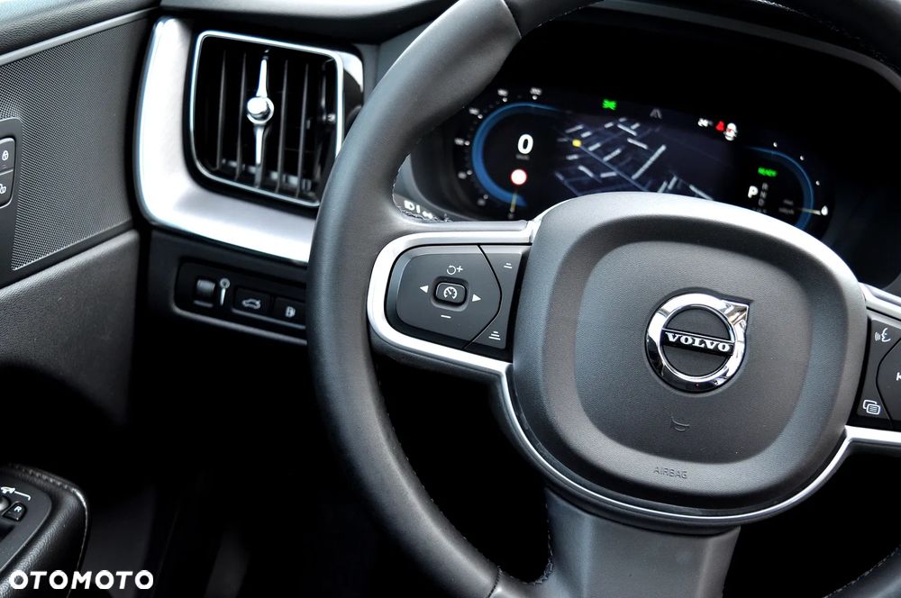 Volvo XC 60 T6 AWD Plug-In Hybrid Inscription - 28