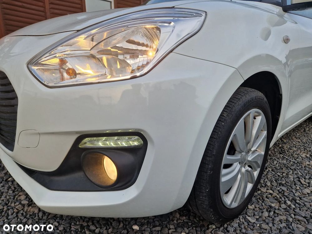 Suzuki Swift 1.2 Premium Plus - 38