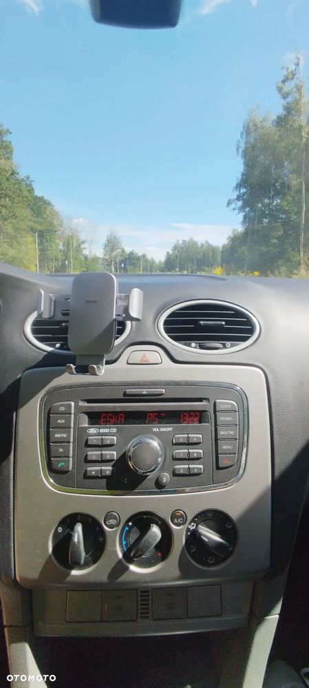 Ford Focus 1.6 TDCi DPF Style - 11