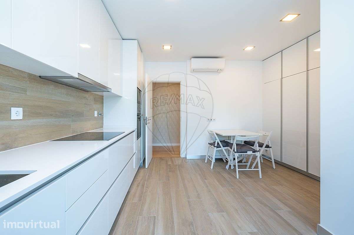 Apartamento T4 para arrendamento - Grande imagem: 3/49