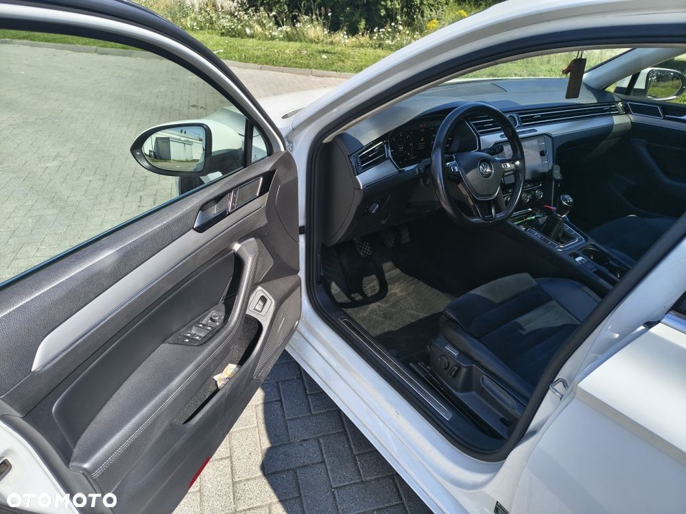 Volkswagen Passat - 5