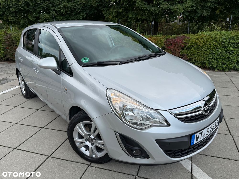 Opel Corsa 1.4 16V 150 Jahre - 2