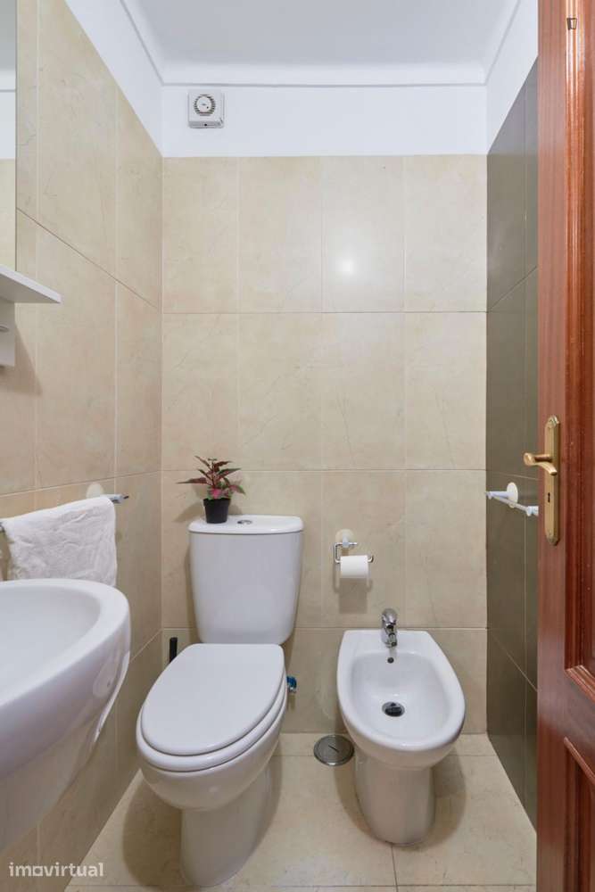 Quarto - localizado em Almada Lisbon - Grande imagem: 4/16