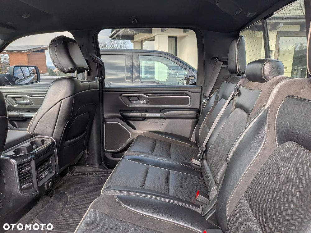 RAM 1500 5.7 Crew Cab Laramie - 6