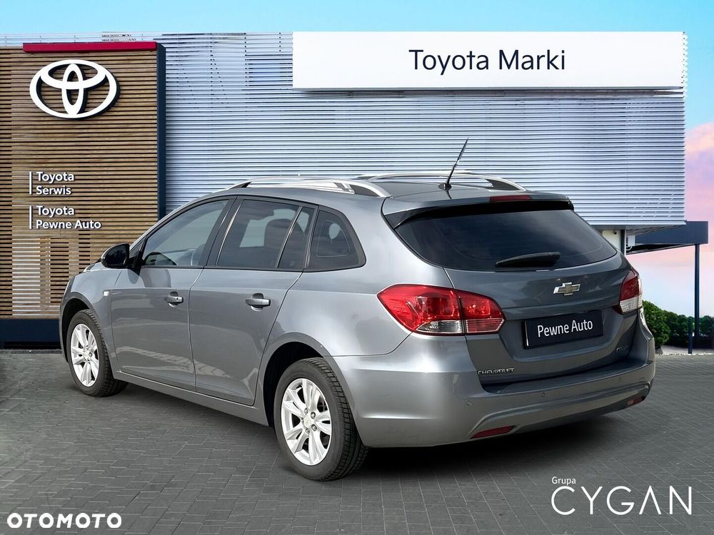 Chevrolet Cruze 1.6 LS - 3